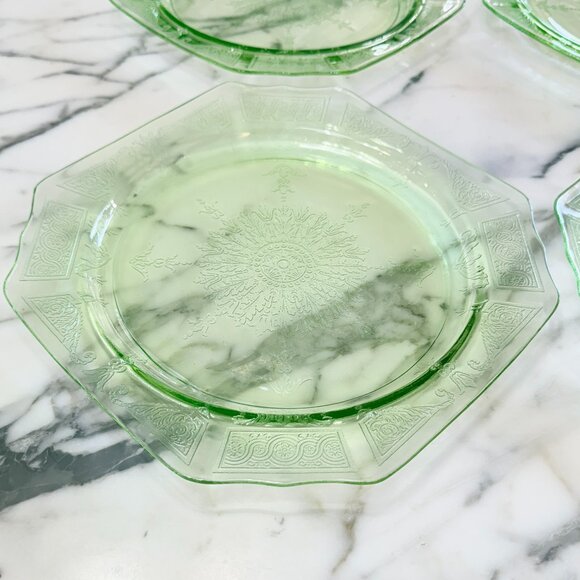 4 Uranium/Vaseline Depression Glass dinner plates 1930's Anchor Hocking - Picture 7 of 17